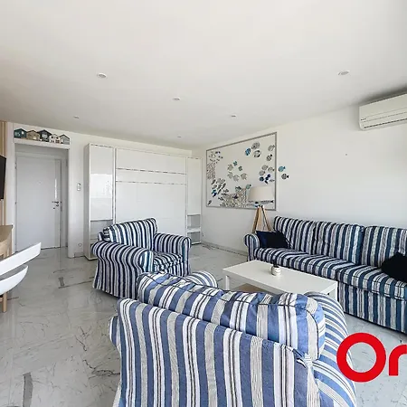 Moderne Avec Terrasse, Climatise, Wifi, 2 Couchages A - Fr-1-647-50