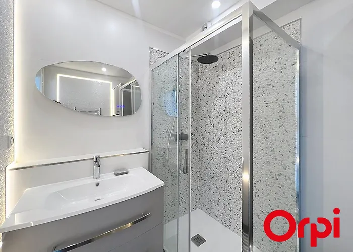 Moderne Avec Terrasse, Climatisé, Wifi, 2 Couchages à - Fr-1-647-50 Apartamento *